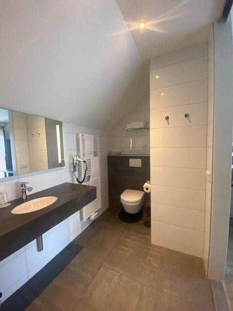 De Twee Linden Hotel Beneden-Leeuwen Quarto foto